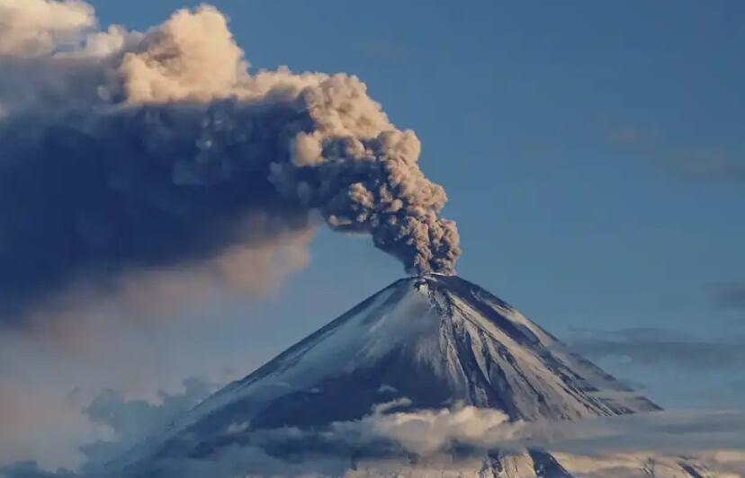 专家称富士山已进入喷发待命状态 经济可能